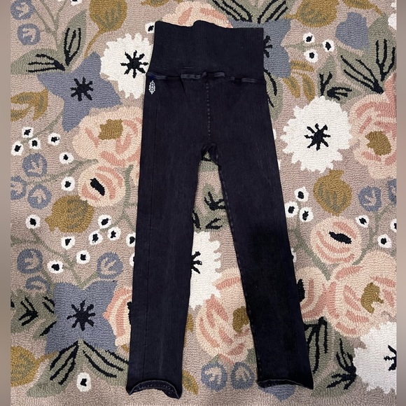 Free People Movement Legging - Picture 1 of 2